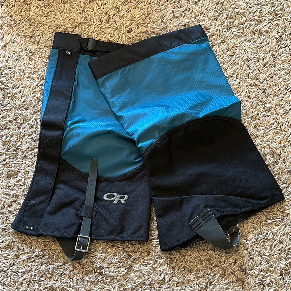 Women’s Outdoor Research Gaiters Blue and Black
